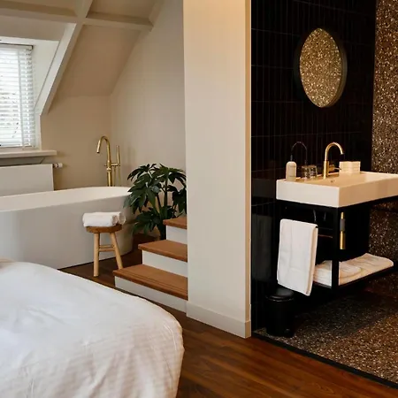 Hotel Moeke Mooren