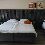 מלון Moeke Mooren Appeltern