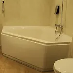 Moeke Mooren מלון