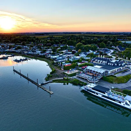 Moeke Mooren Отель